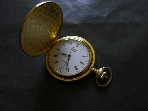 Rapport 17 Jewel Gold Plated Hunter Pocket Watch.. Fully Working.. TLC