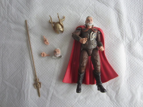Hasbro Marvel Legends Series The Infinity Saga Thor: Odín 2021