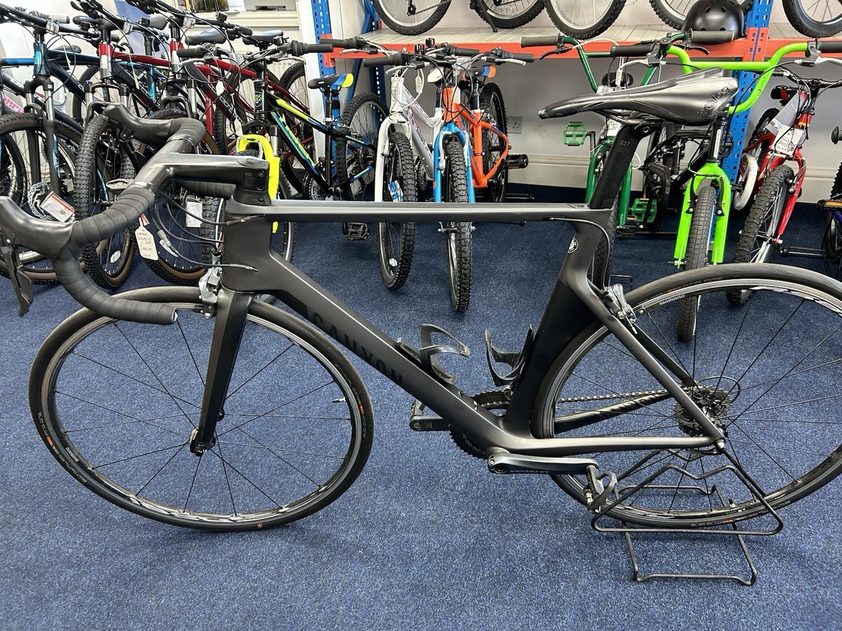 Canyon Aero CF SLX Full Carbon Road Bike 55cm Shimano RS81 Wheels Ulterga  11 Spd