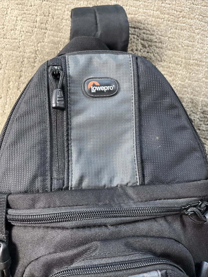 Lowepro Camera Camcorder Sling Bag Backpack Slingshot 200 AW Padded Multi Pocket - Image 2 of 4