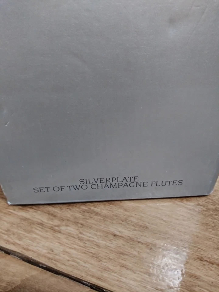 Flautas de champán Royal Limited chapadas en plata Foto 3 de 4