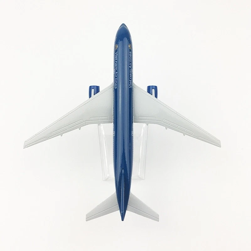Modello di Aereo Diecast 1:400 Boeing 777 Vietnam Airlines 16cm Da Collezione - Immagine 4 di 4