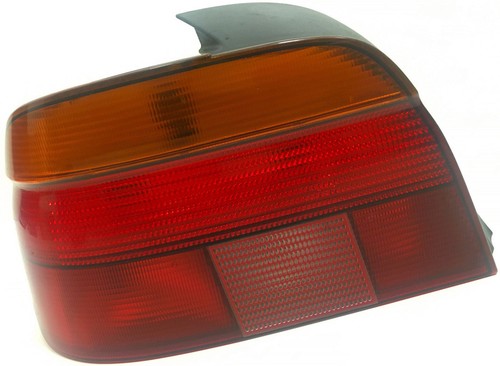 BMW 5er E39 Limousine Rücklicht Heckleuchte hinten links 8363557