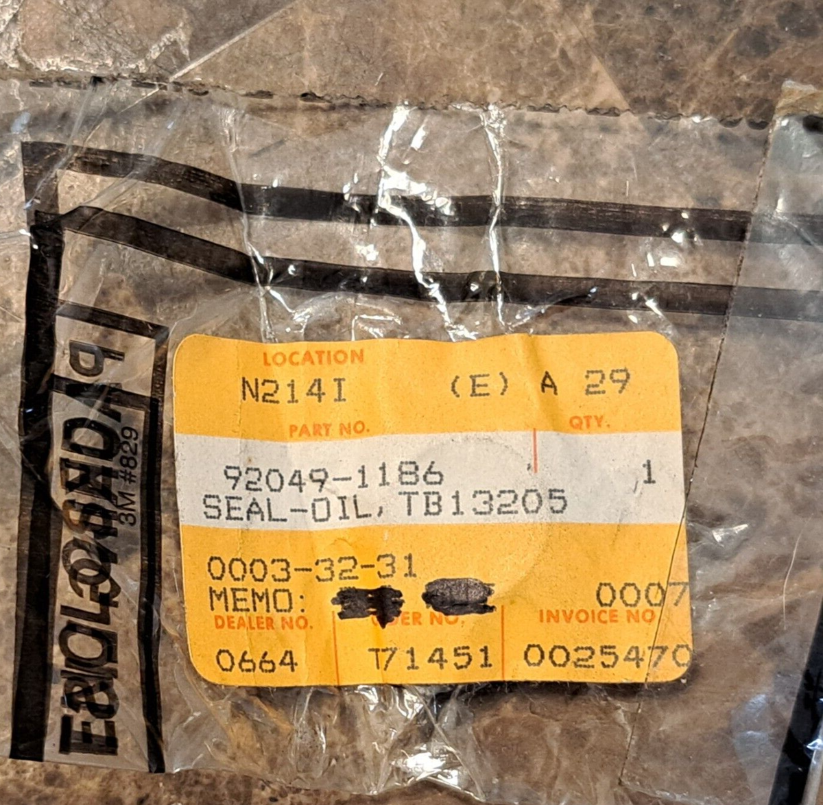 専用です Kawasaki Oil Seal OEM 92049-1186 Ninja ZX750 ZX900 ZX1000 ZX-11