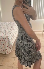 Loft Gray and white short strecth dress size XS floral pattern