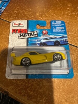 2010 Maisto Fresh Metal 1998 Dodge Viper GT2 Yellow
