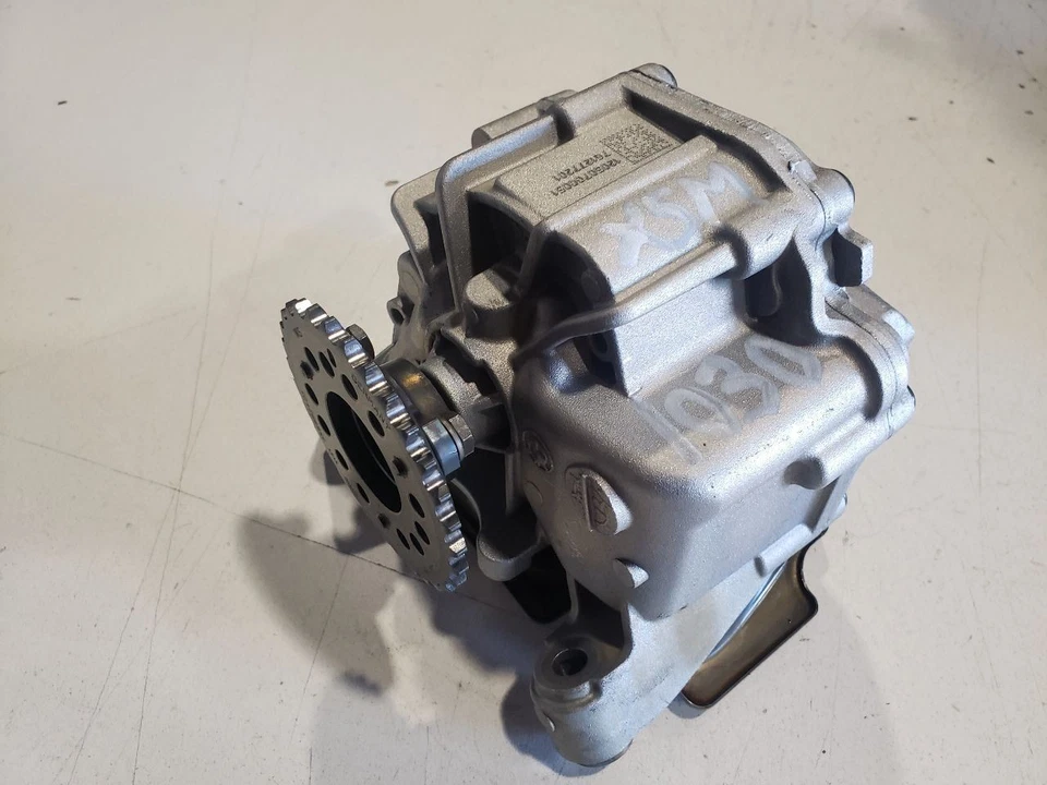 Bomba de aceite del motor - BMW X5M E70 LCI 2013 4,4 L turbo automático - OEM 7612772 Foto 3 de 4