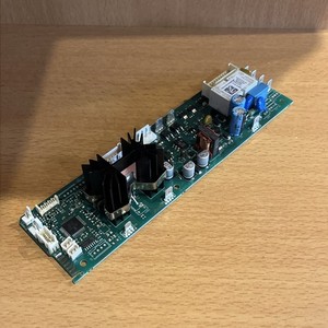 Leistungsplatine für DeLonghi ESAM 6750 – PrimaDonna Avant 5213215111