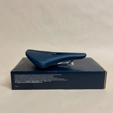 Fizik Tempo Argo R3 160mm Saddle, Kium Rails, Carbon-Reinforced Shell, Endurance