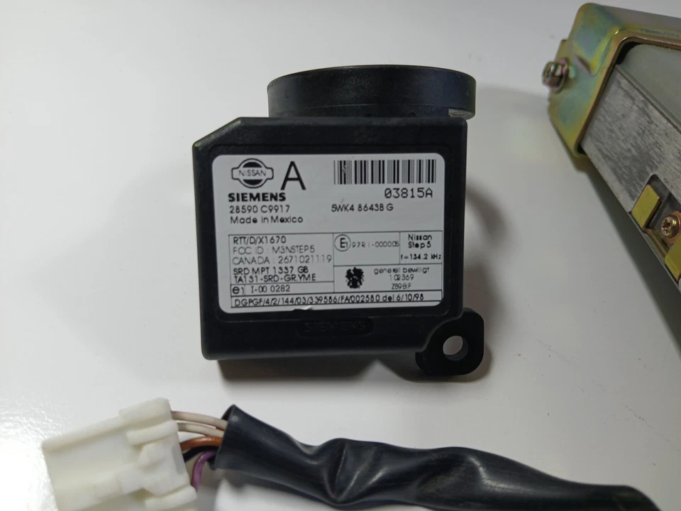 01 2001 Nissan PATHFINDER ECM ECU PCM Motor Computadora MEC14-340 Llave Inmovilizadora Foto 4 de 4