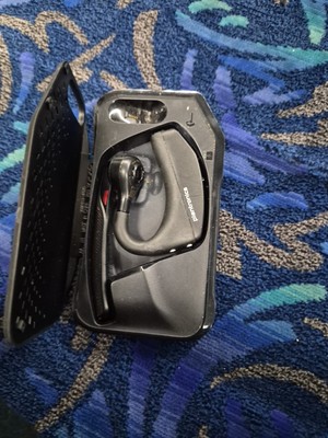 Plantronics Voyager 5200 Headset w/ Case & USB Dongle + USB Cable For Parts