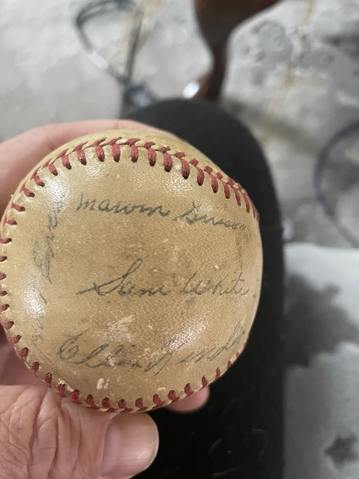 1952 Boston Red Sox Signed Baseball.   9 Legible Signatures - Image 3 of 4