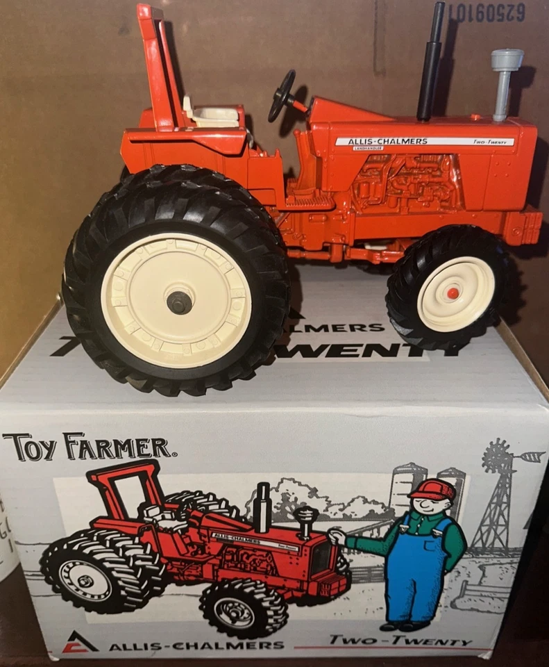 Ertl Allis Chalmers AC Two-Twenty Tractor 1995 Show Toy Farmer 1/16 #2623PA #10* - Image 3 of 4
