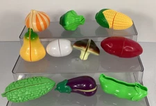 Kid's Play Food Vegetables Kitchen Cutting Toy Hook Loop Set of 10 Pretend Play