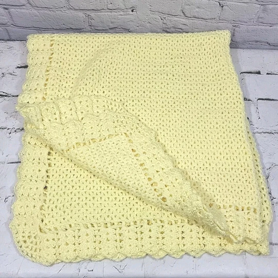 Manta de bebé afgana hecha a mano de ganchillo 40" cuadrada borde de vieira amarillo limón  Foto 2 de 4