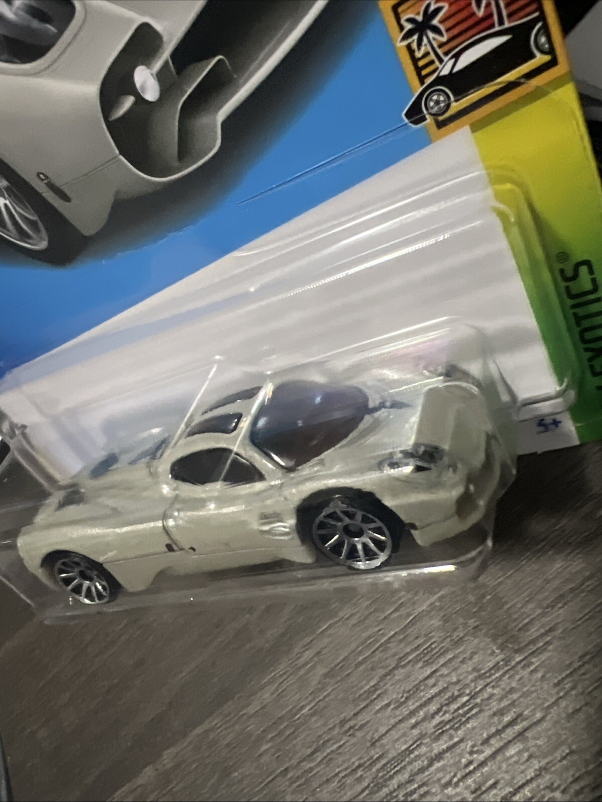 Picture 3 of 4