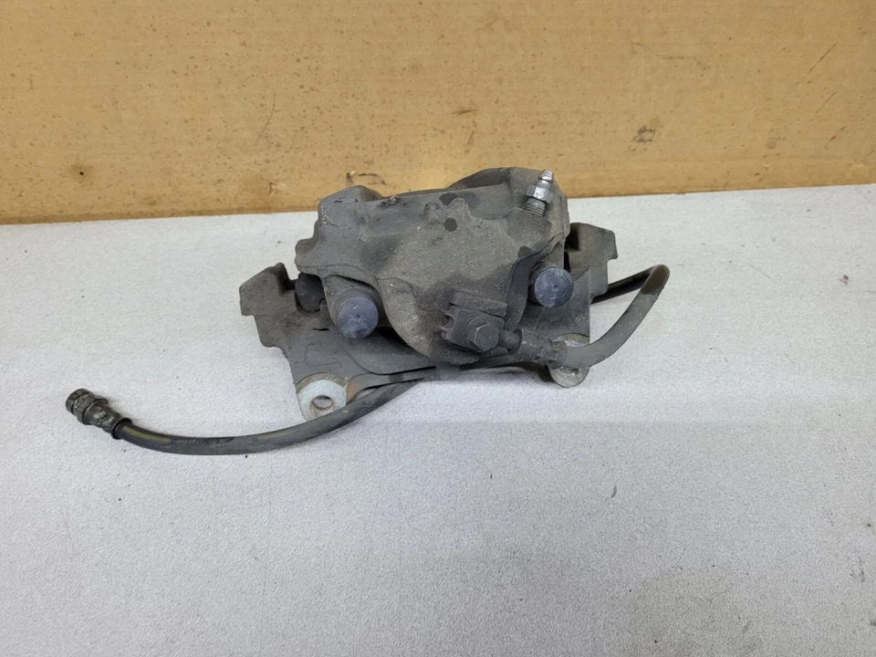 PINZA DE FRENO DELANTERA DERECHA VOLKSWAGEN PASSAT 2012-2014 OEM Foto 2 de 3