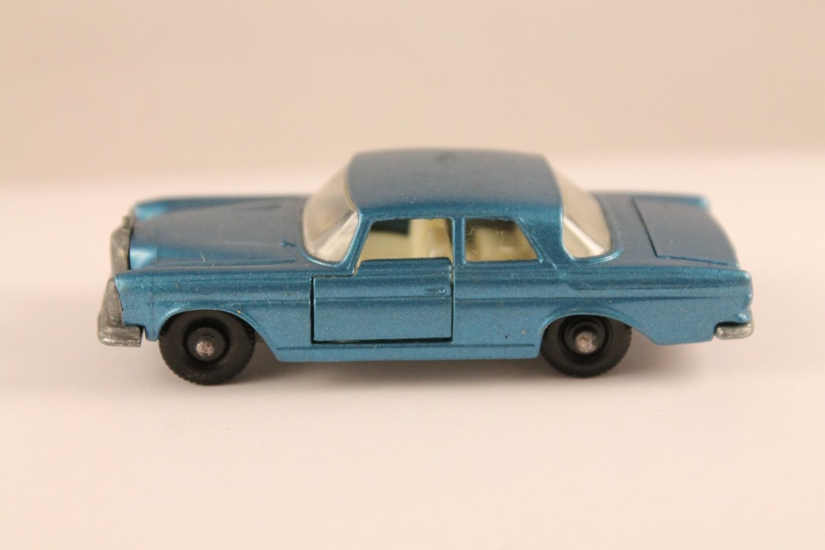 マッチボックス MERCEDES 300SE MATCHBOX No.46 Matchbox Series 46 Mercedes 300 SE Made In England By Lesney