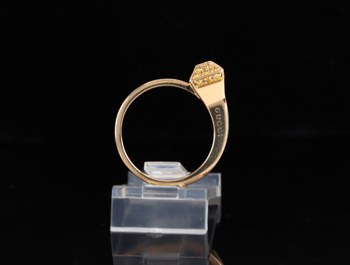 Rare Gucci Chiodo 18K Gold Fancy Yellow Round Pave Diamond Rare Gucci Chiodo 18K Gold Fancy Yellow Round Pave Diamond