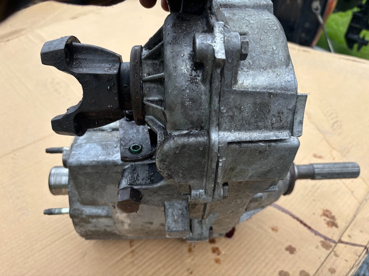 97-99 Jeep Wrangler Transfer Case Model 231 6 Cylinder P52099211