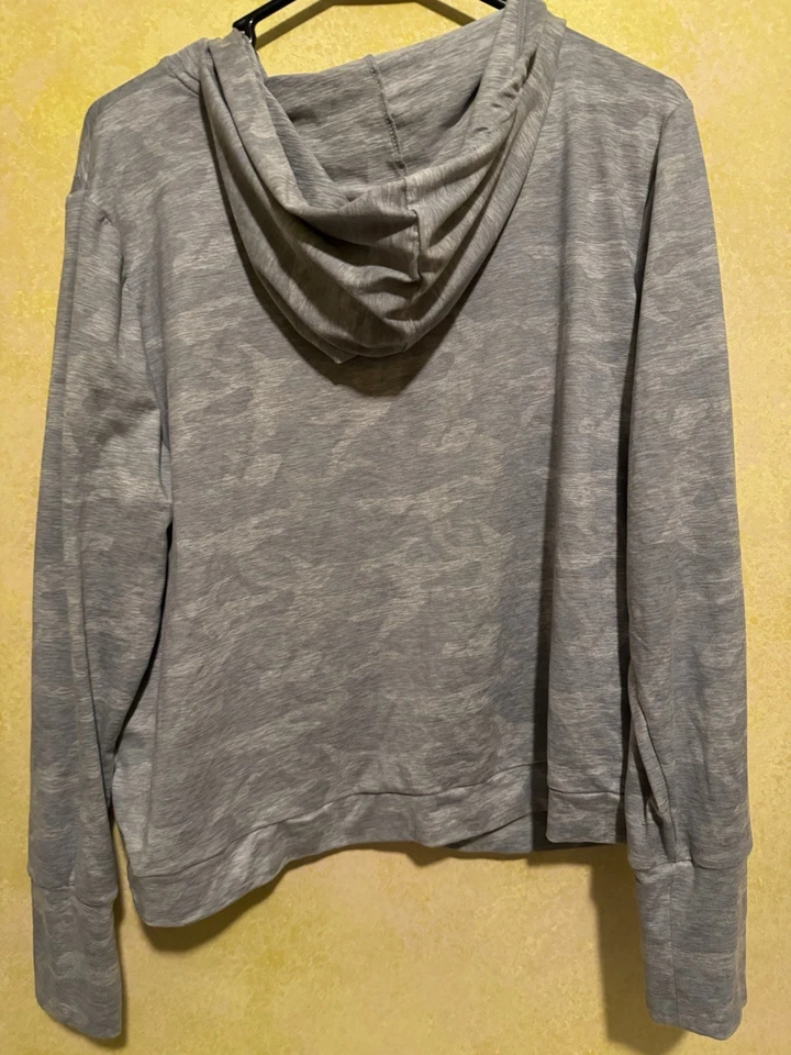 Sudadera con capucha para mujer Pacific Crest gris claro camuflada ver fotos para medidas Foto 2 de 4