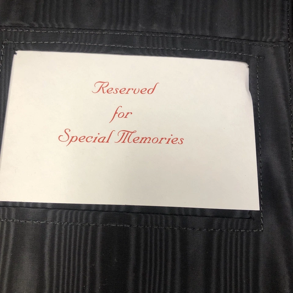 Álbum de fotos de couro genuíno em relevo Raika 180 fotos 4”x6” novo - Imagem 4 de 4