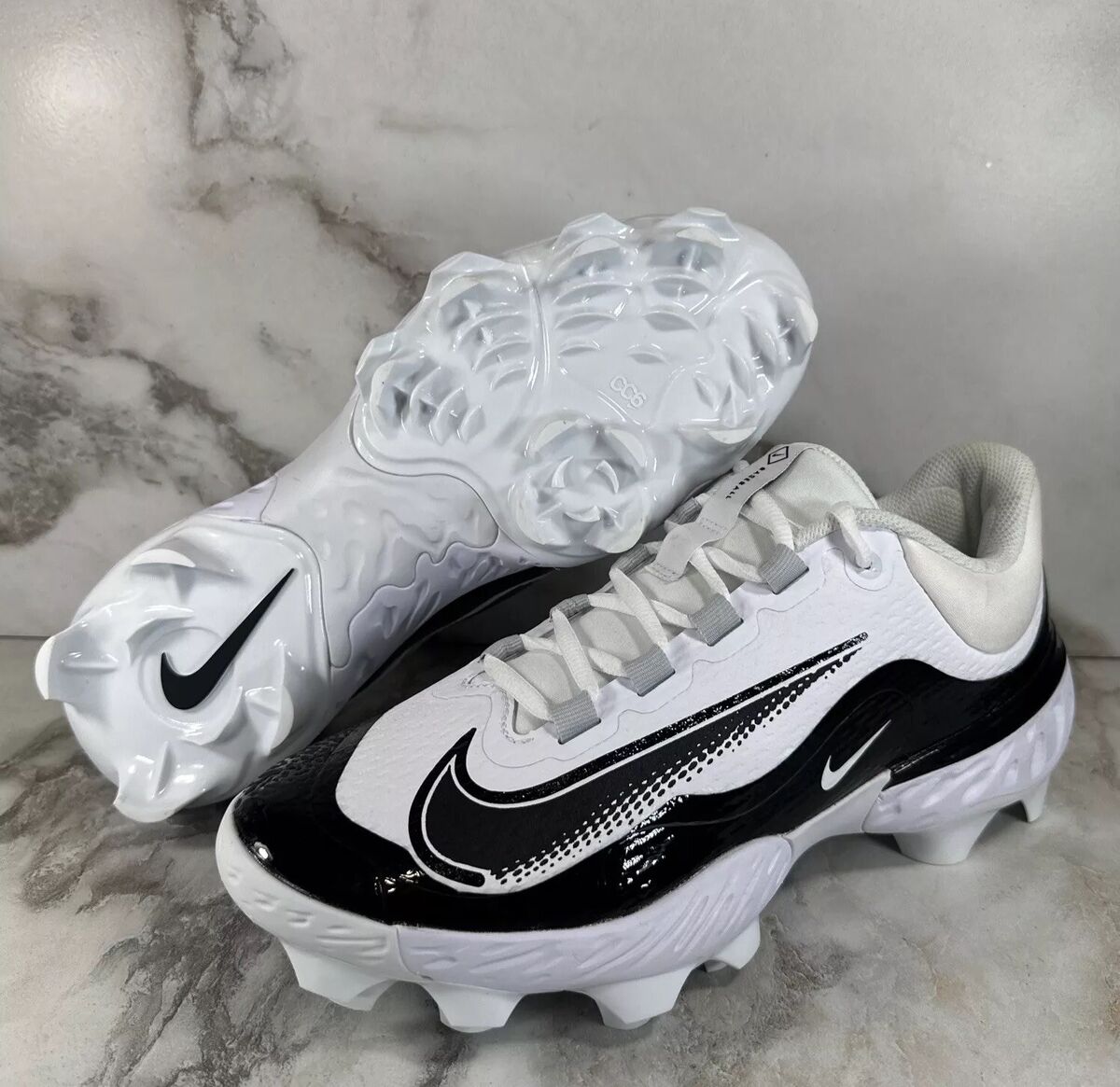 Nike Alpha Huarache Elite 4 Low MCS Molded Baseball Cleats Nike Alpha Huarache Elite 4 Low MCS Molded Baseball Cleats