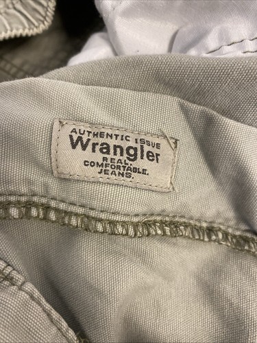 Wrangler Men's Cargo Shorts Tan Size 36 / 119-41 - Picture 9 of 10