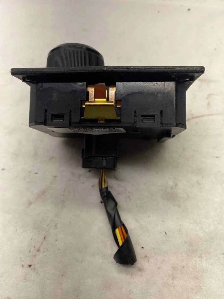 Interruptor manual del faro del tablero delantero Dodge Magnum 2005-2008 con faros antiniebla G Foto 4 de 4