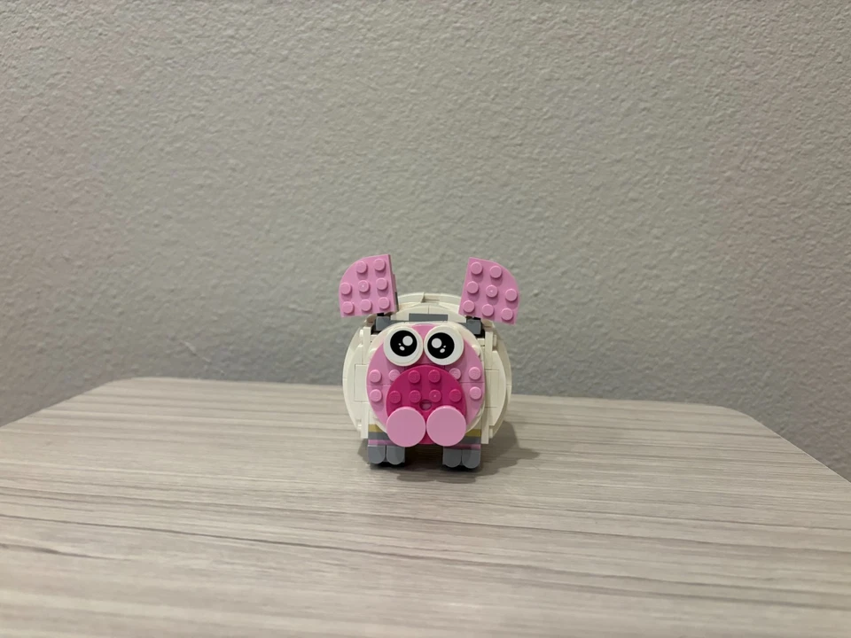 LEGO CREATOR: Mini Piggy Bank (40251) - Image 4 of 4