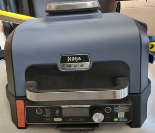 Ninja Woodfire Pro Connect XL Outdoor Grill & Smoker – Top Zustand!