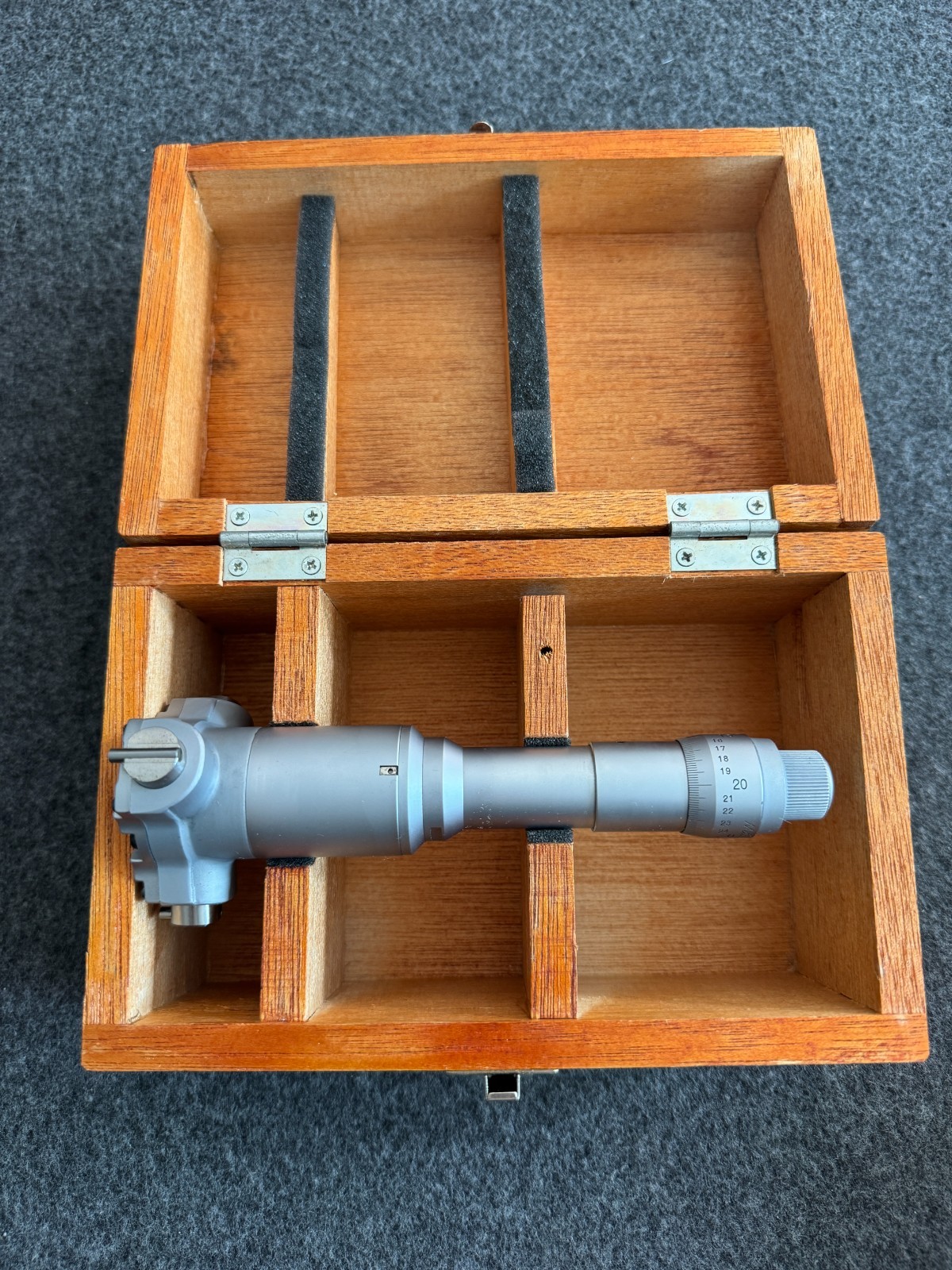 Mitutoyo 368-213 J2 Holtest 2.4-2.8" 3-Point Bore Micrometer w/ Case