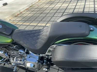 Saddlemen Profiler Lattice Low Gel Seat 2006-17 Harley Softail Heritage Classic - Bild 1 von 4