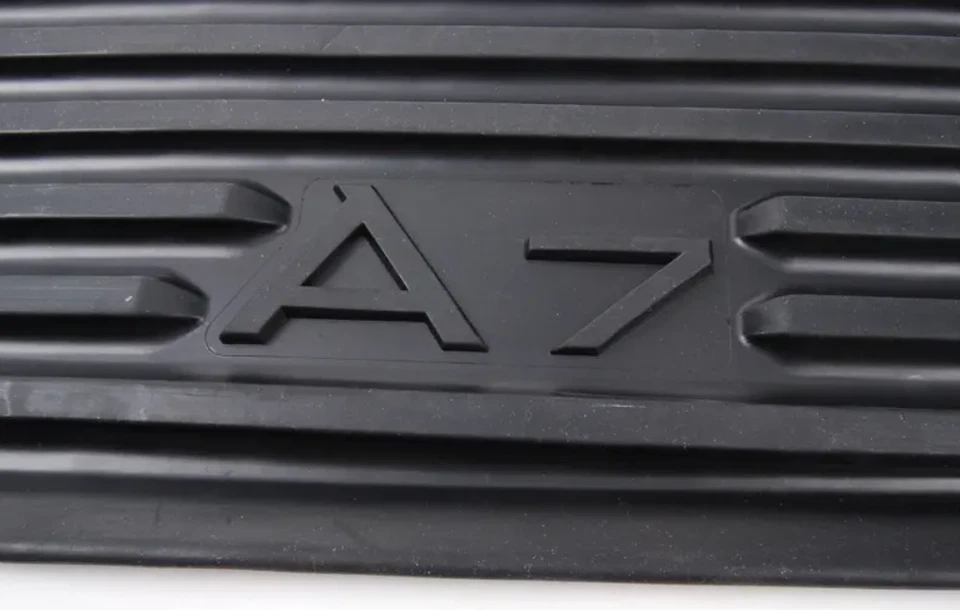 Juego de alfombrillas negras de goma delanteras originales OEM para todo tipo de clima para Audi A7 Quattro S7 Foto 3 de 4