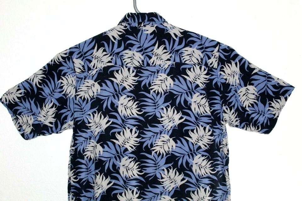 Cambridge Classic shirts Mens sz M Blue leaf Print Short Sleeves Button Casual  - Image 4 of 4
