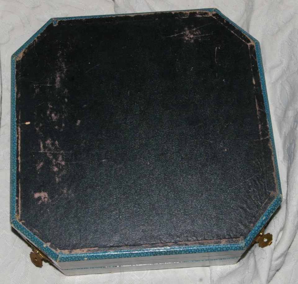 ancien nécessaire à toilette - Photo 4/4