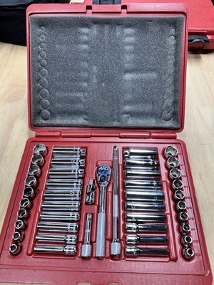 MAC Tools USA 44pc 1/4'' Drive SAE & Metric Socket Set Case, MR5 Ratchet