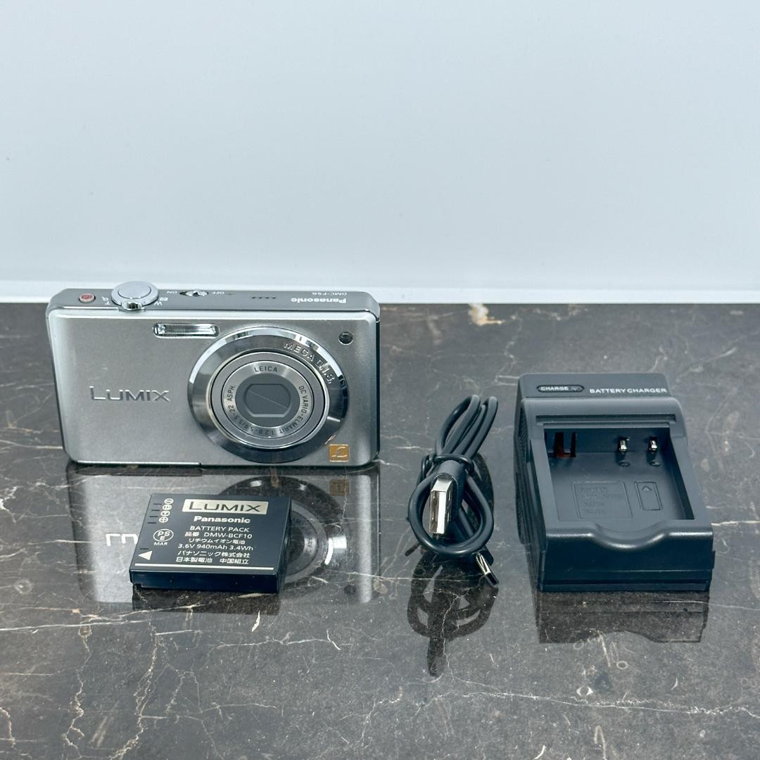 [美品] Panasonic LUMIX F56 シルバー 元箱一式 パナソニック/Panasonic/Lumix DMC-GX8/シルバー/付属品有
