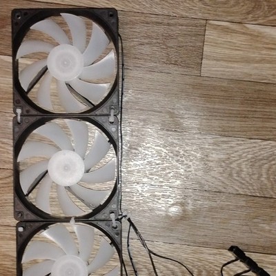 Phanteks PH-F140SP Lot of 3 140mm Case Fans White LED 3-Pin Black/White
