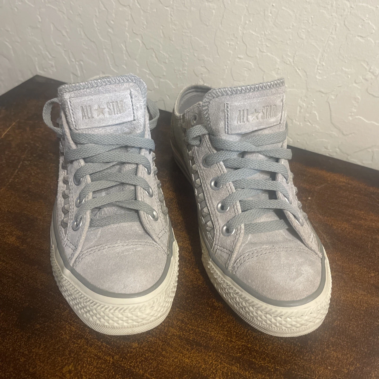 Sneakers Converse taglia M5 5 W7 scamosciate basse grigie borchie all star