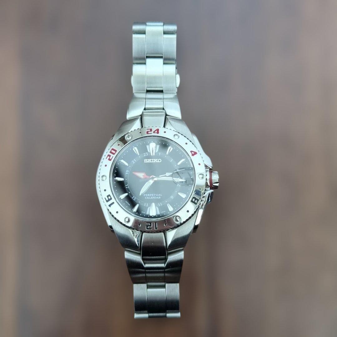 Seiko 8F56-002A Perpetual Calendar Quartz Watch Men's Used SV212