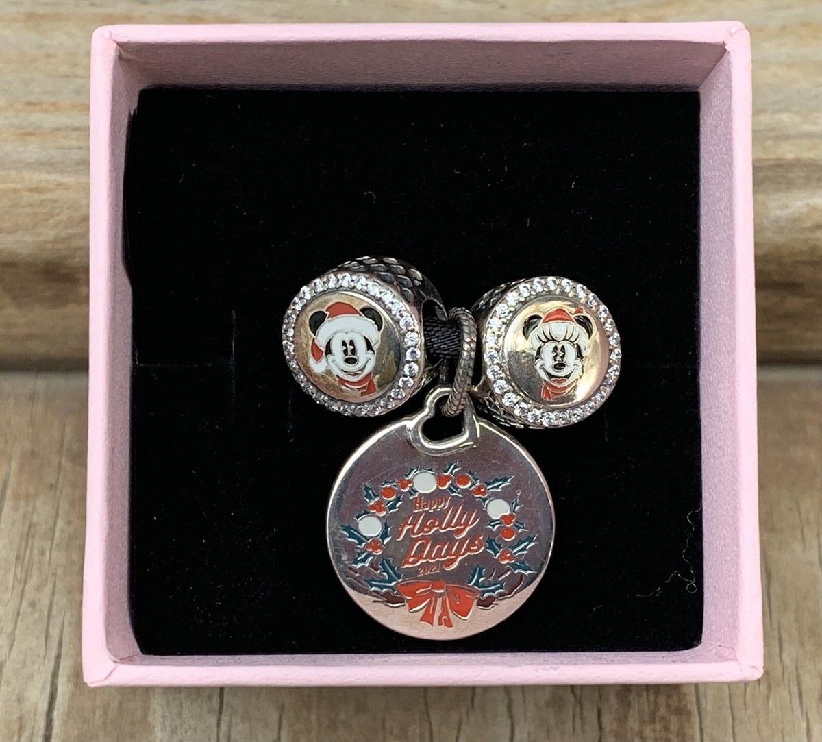 Disney Parks Exclusive Holiday 2021 Set By Pandora NIB