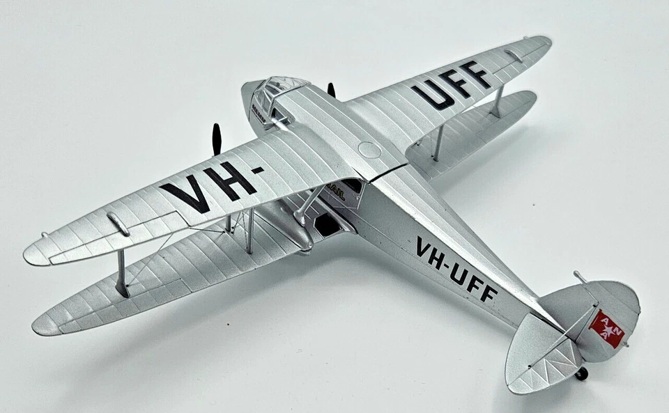 De. Havilland Dh 89 Dragon Rapide Vh -uff Memma 1/72 Oxford Modello Herpa - Immagine 3 di 4