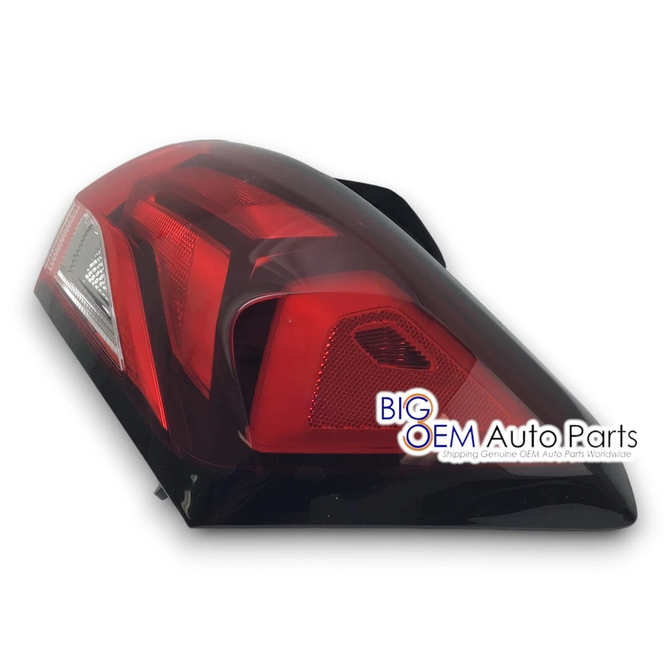 2022 Chevrolet Equinox Passenger Side Outer Rear Tail Lamp Light OEM 185608640 - Image 3 of 4