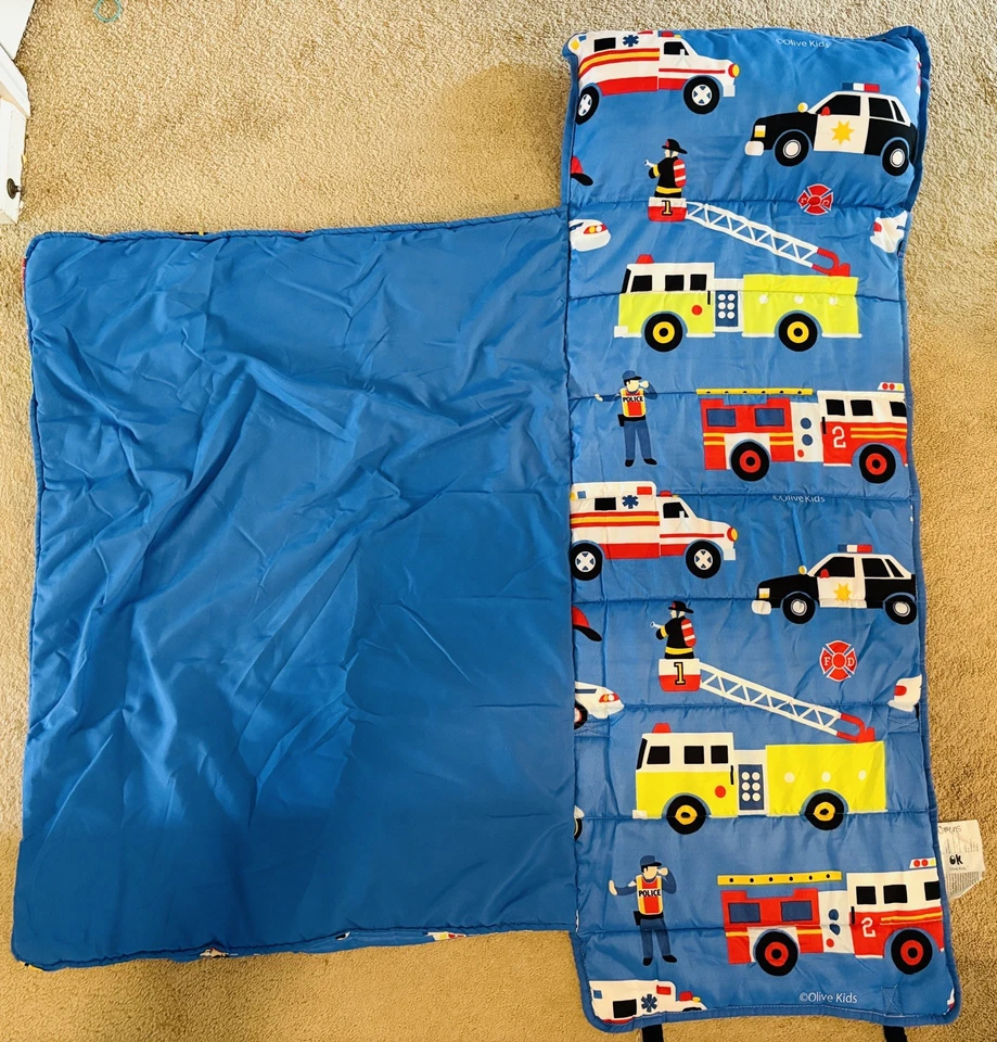 Alfombra para dormir para niños pequeños/preescolar vehículo de rescate; azul; marca: Olive Kids Foto 2 de 2