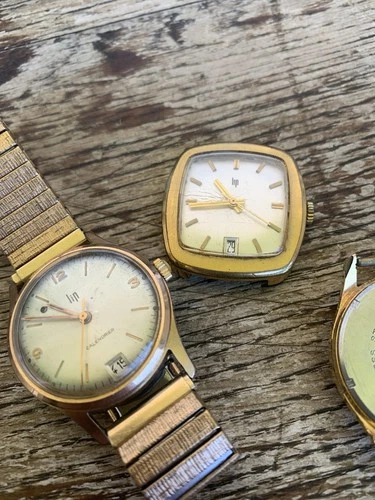 lot 3.  Mechanical lip 2 calendar caliber r 23 + one vintage lip