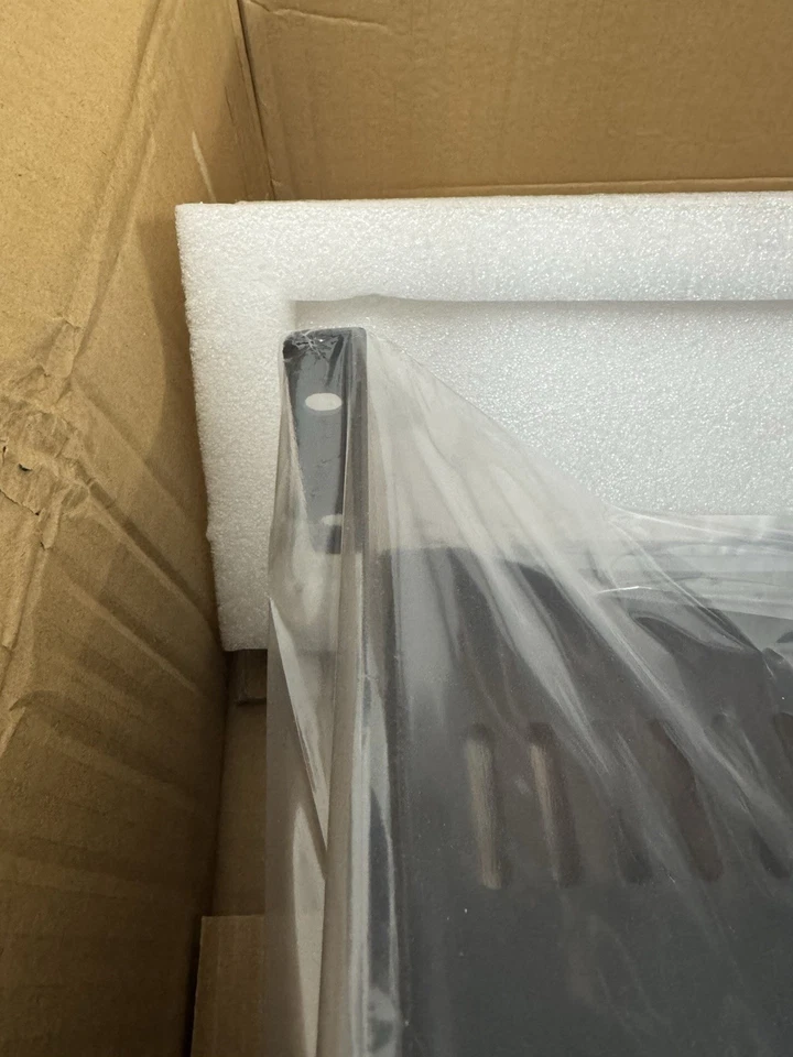 STARTECH.COM CABSHELF22V / 2U Vented Rack Shelf 22" - NIB - Image 3 of 4