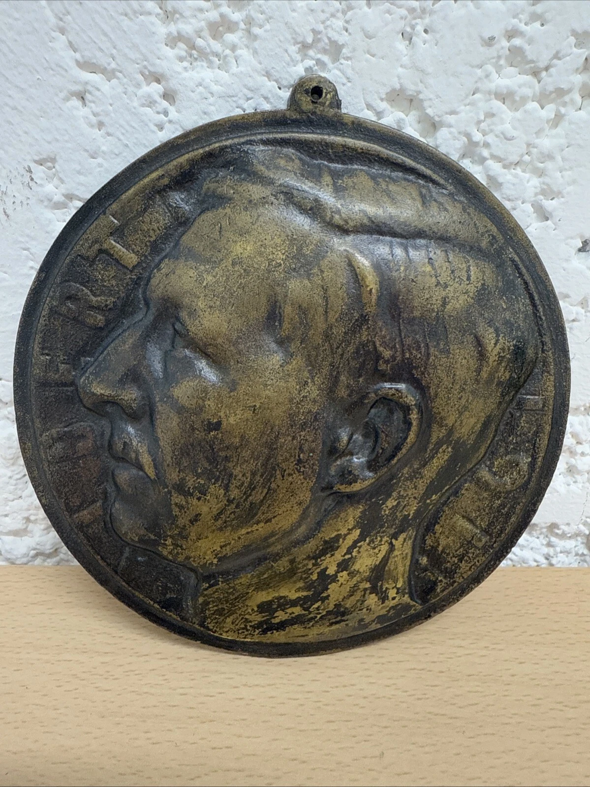 Énorme Médaille Médaillon Du Roi Albert 1er  1915 ￼