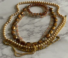 Vintage Crafting Beads Parts Repair Harvest Jewelry CRF16-19