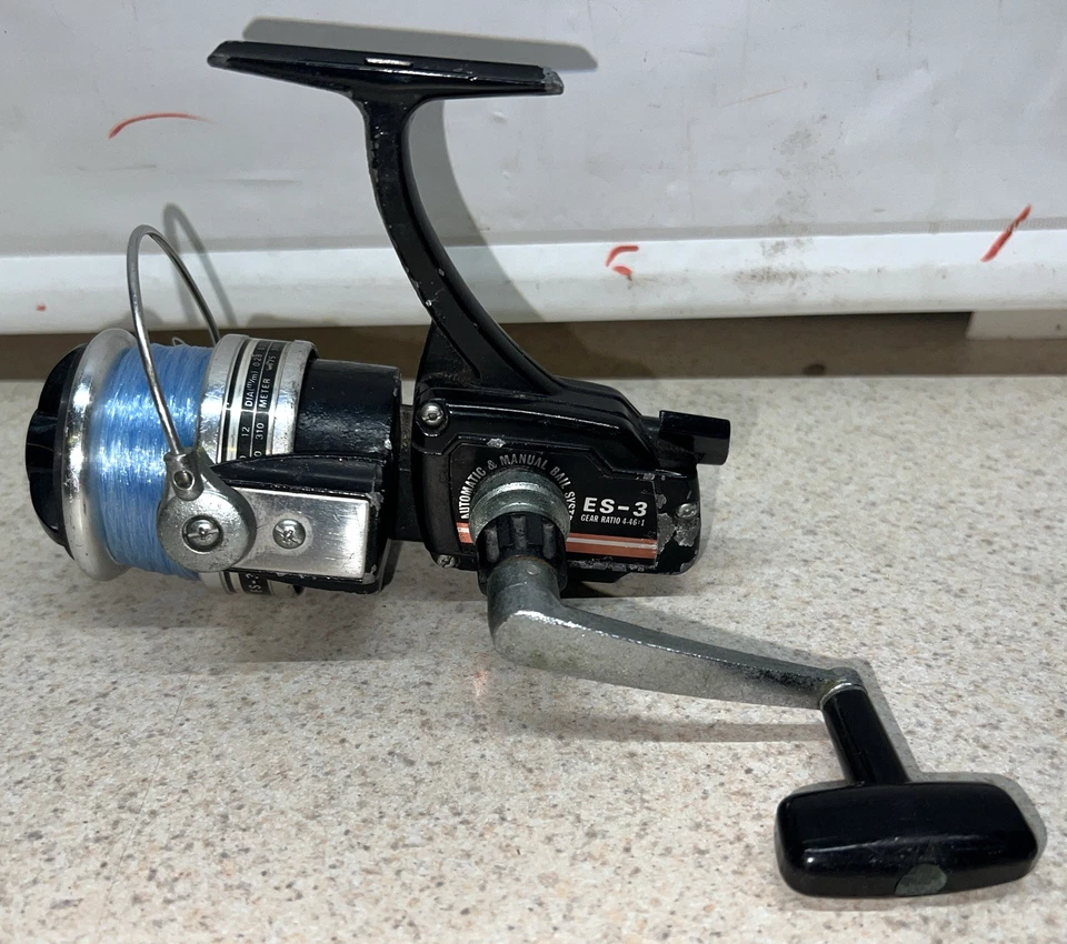 Carrete de pesca Olympic ES-3 vintage japonés de agua salada giratorio *LEER* Foto 3 de 4